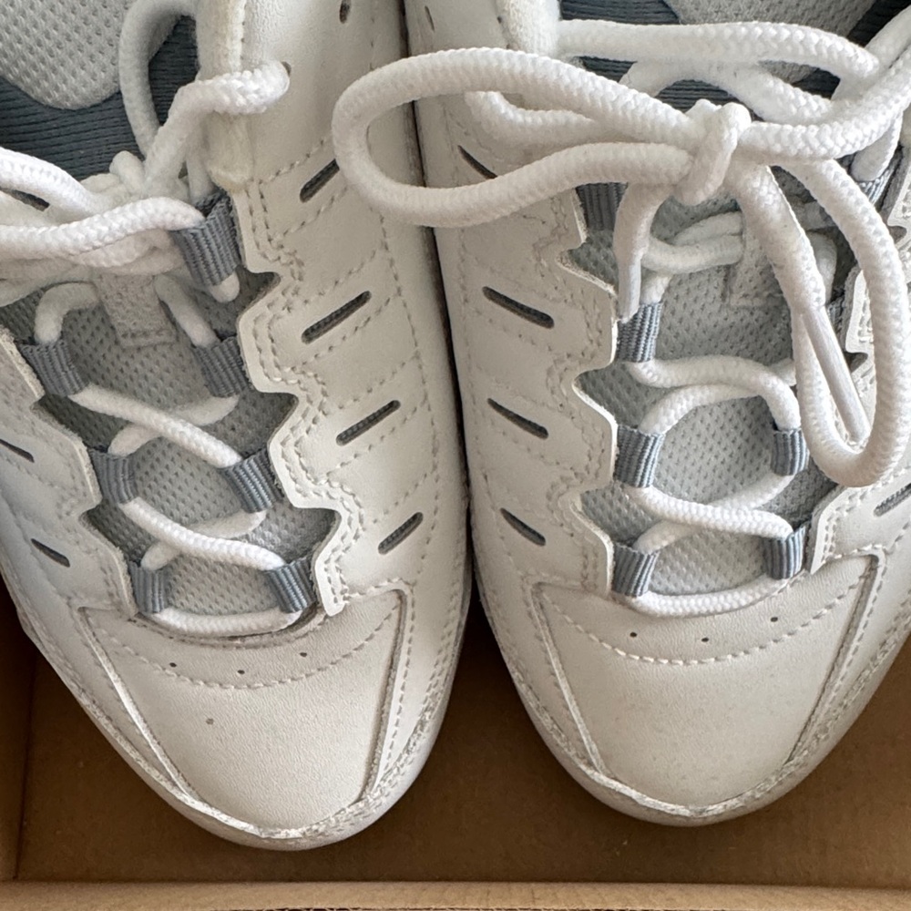 Easy Spirit White Rally2 Sneakers 7.5 WW #MtF - Picture 4 of 4
